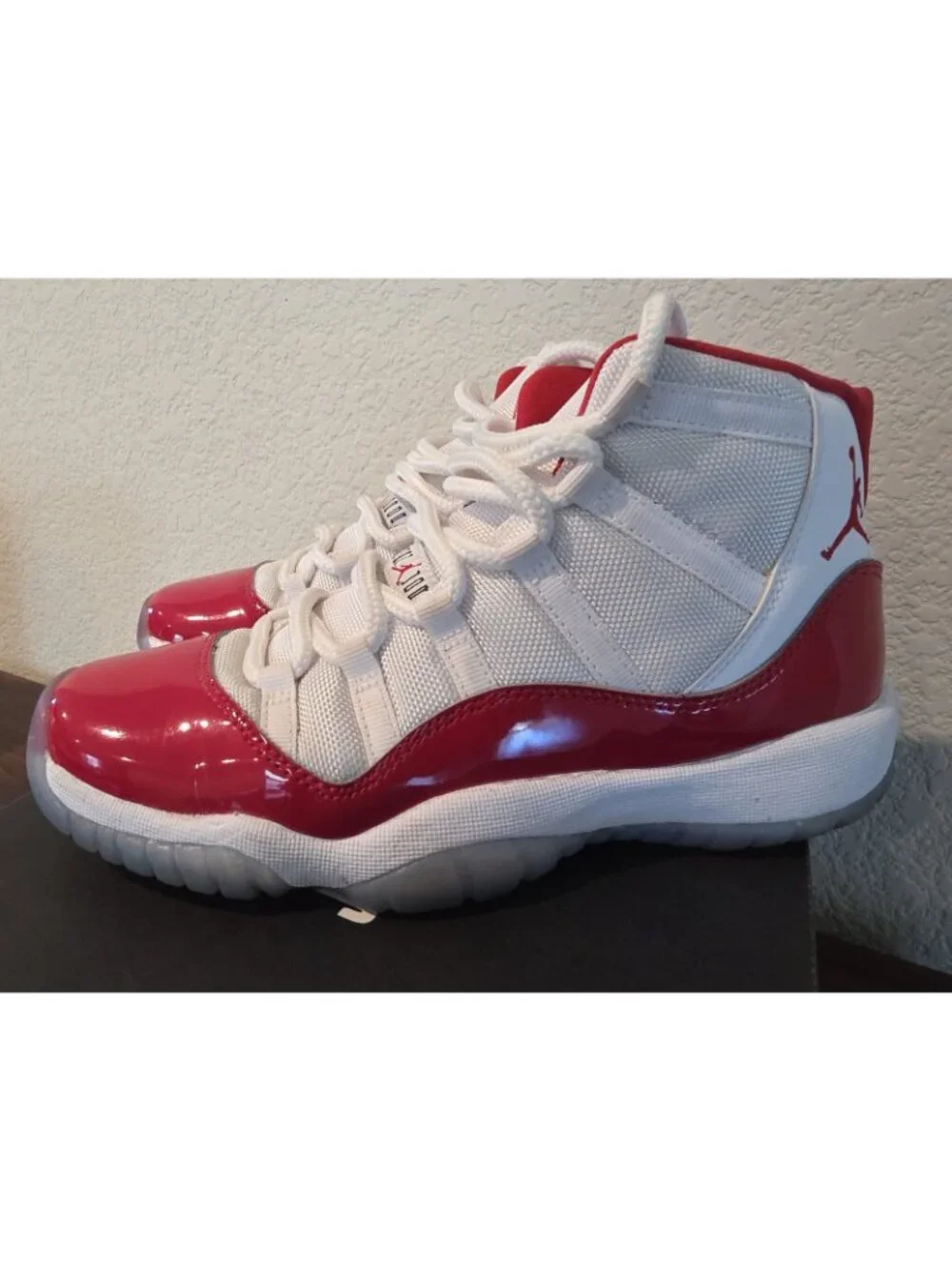 Nike Air Jordan 11 Retro GS Win Like 96 White Varsity Red 378038-116 Size 6.5Y